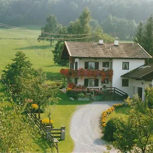 Apartment Ferienwohnung Millauer, Bad Feilnbach
